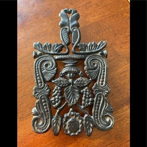 Vintage Minton cast iron trivet 7 1/2 x 4 1/4